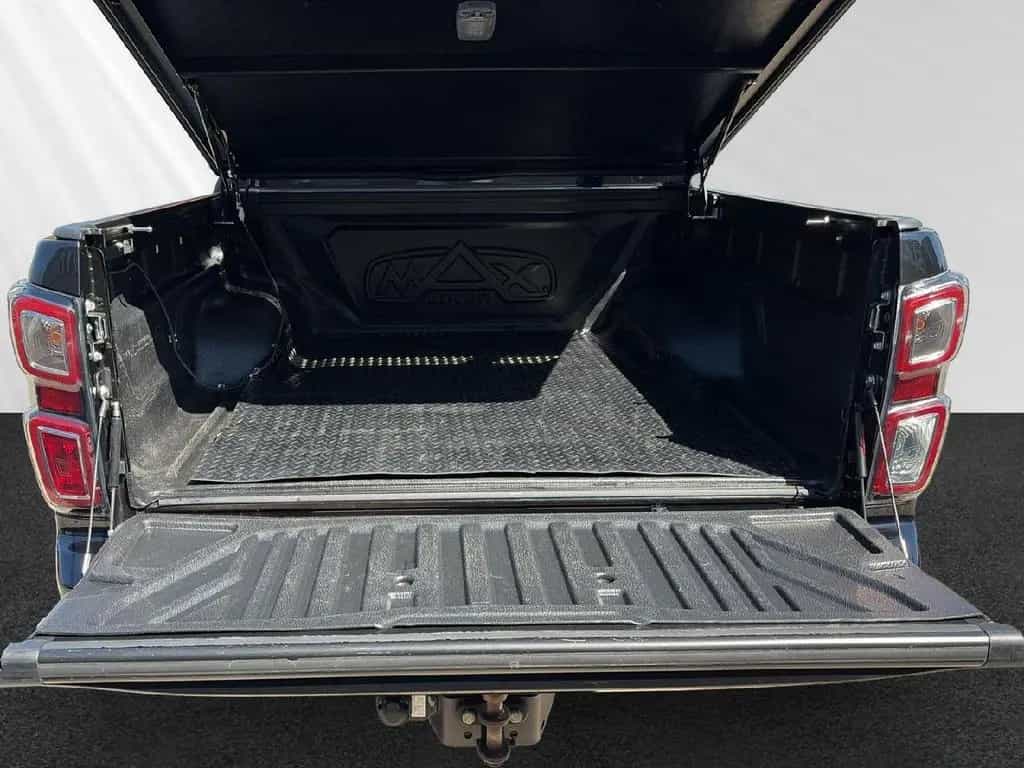 Isuzu D-Max Double Cab 1,9 V-CROSS 10/2023-photo-9