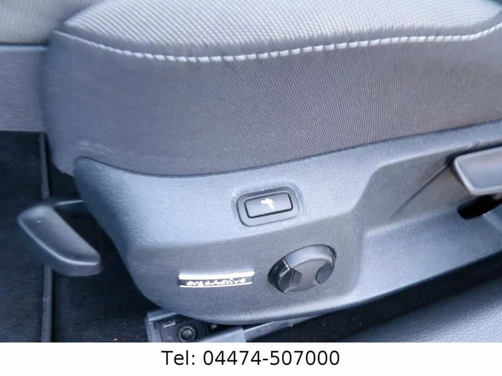Volkswagen Golf VII 1.5 TSI 150PS ACT ACC Navi Massage 11/2018-photo-17