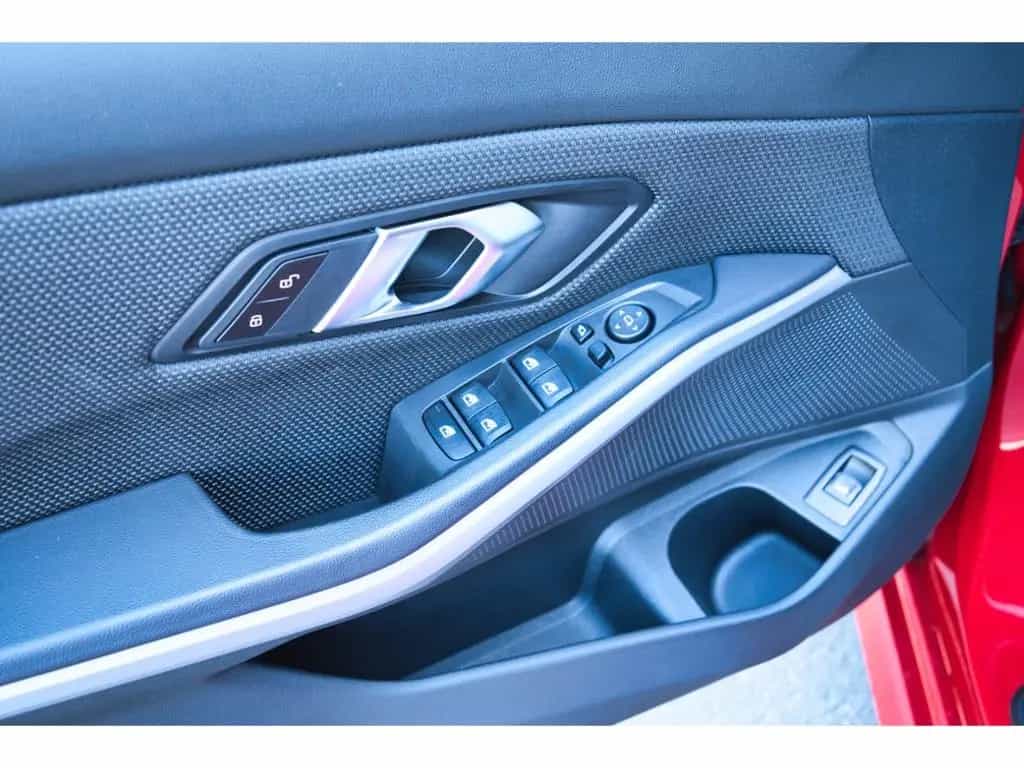 BMW 318 d Touring HUD Navi SHz LED Rückfahrkamera 05/2023-photo-26