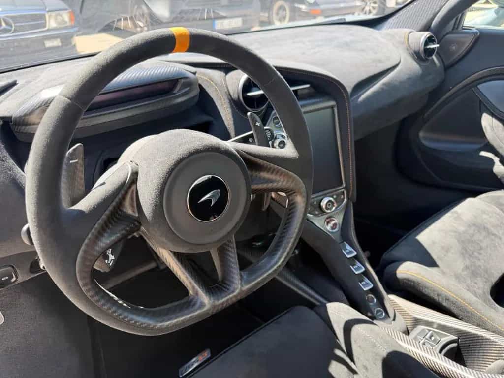 McLaren 765LT Spider Stealth Pack NEUWAGEN! 12/2021-photo-17