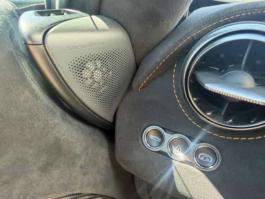 McLaren 765LT Spider Stealth Pack NEUWAGEN! 12/2021-photo-24