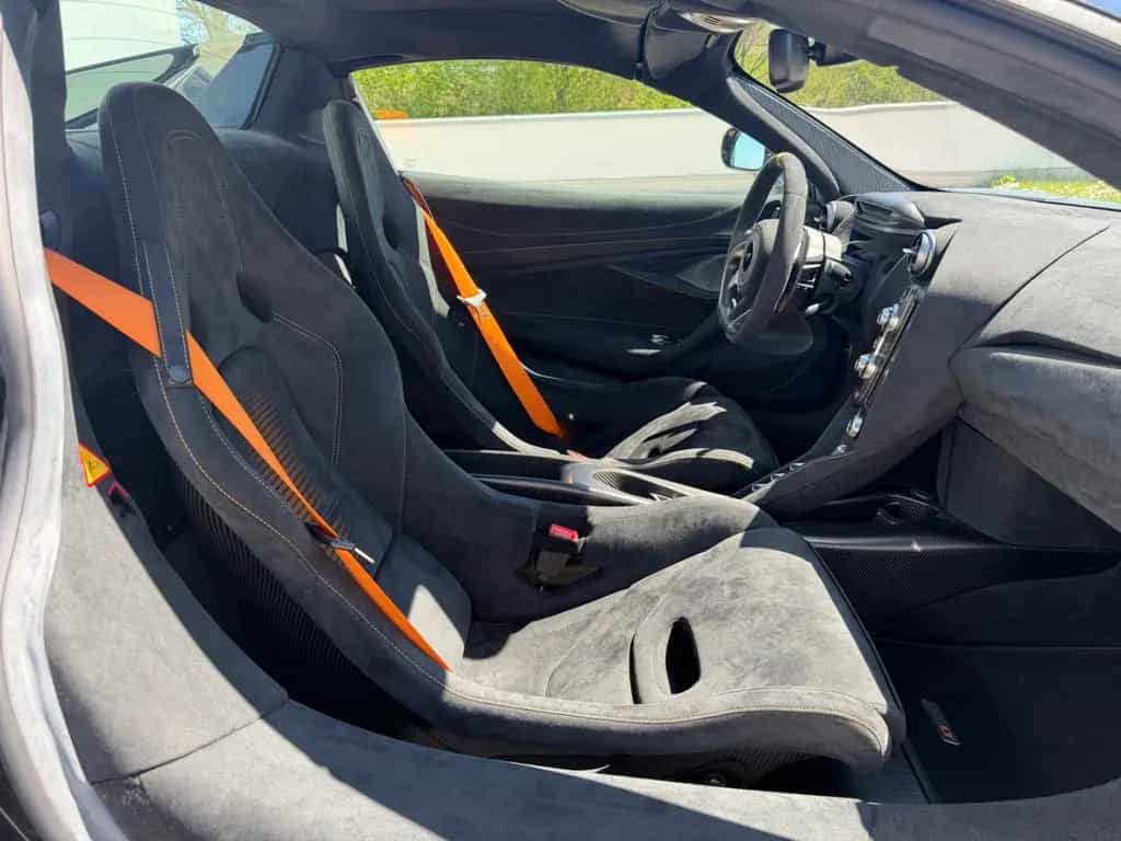 McLaren 765LT Spider Stealth Pack NEUWAGEN! 12/2021-photo-25