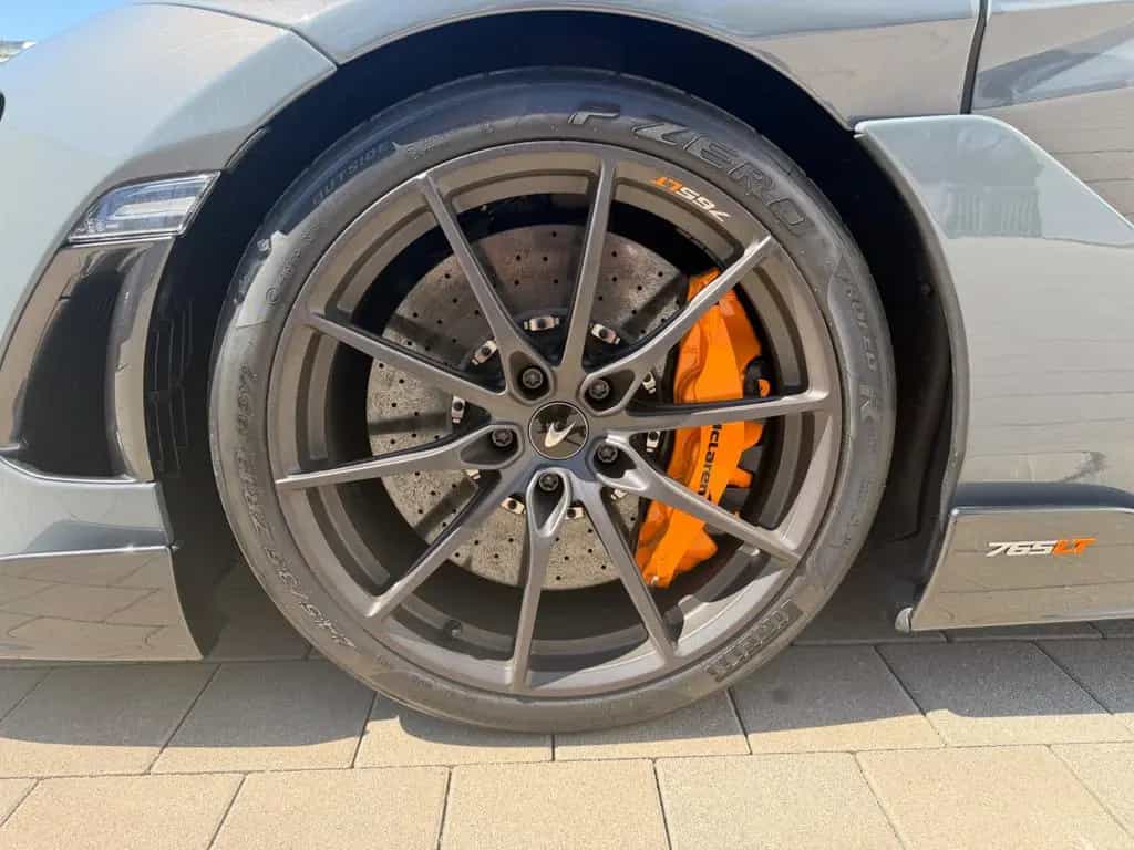 McLaren 765LT Spider Stealth Pack NEUWAGEN! 12/2021-photo-29