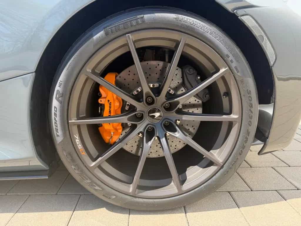 McLaren 765LT Spider Stealth Pack NEUWAGEN! 12/2021-photo-30