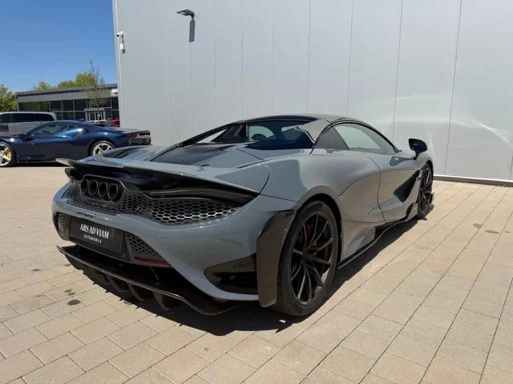 McLaren 765LT Spider Stealth Pack NEUWAGEN! 12/2021-photo-9