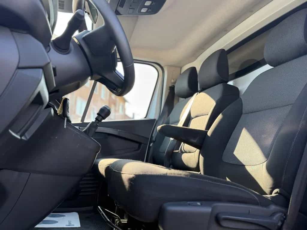 Renault Trafic Kasten L2H1 1.HAND-LED-BiXENON-SHZG-70KM 12/2022-photo-9