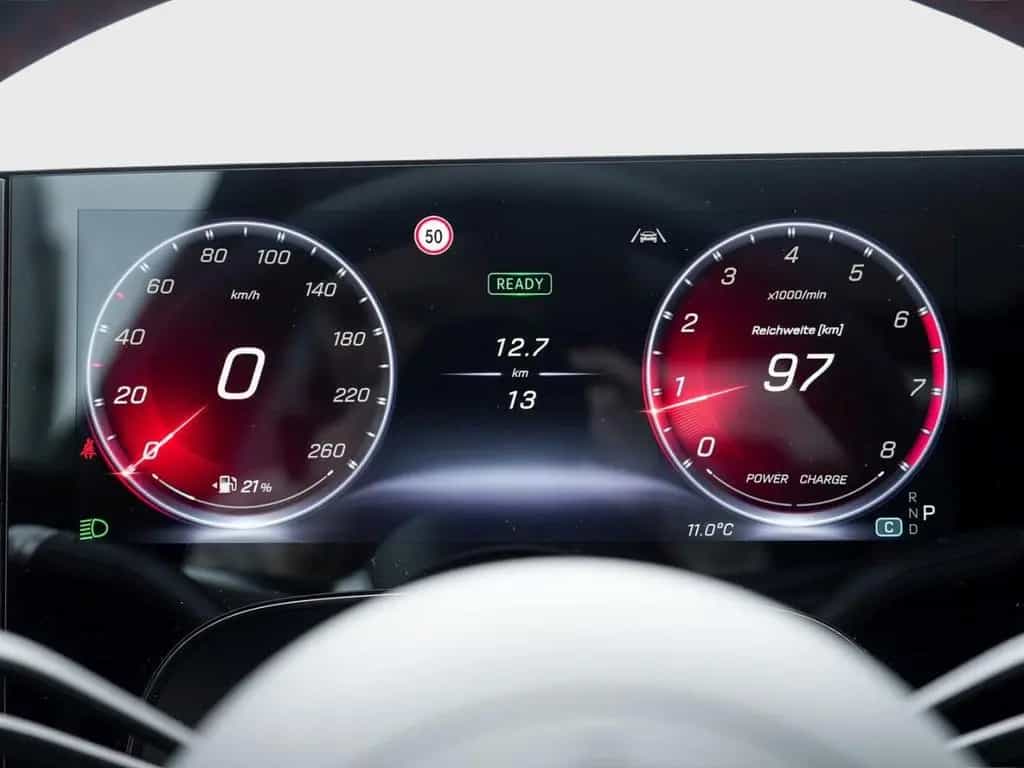 Mercedes-Benz CLA 200 AMG Night Panorama Memory AHK Winter-P 05/2026-photo-18