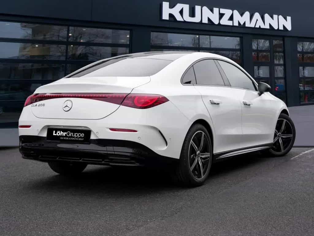Mercedes-Benz CLA 200 AMG Night Panorama Memory AHK Winter-P 05/2026-photo-2