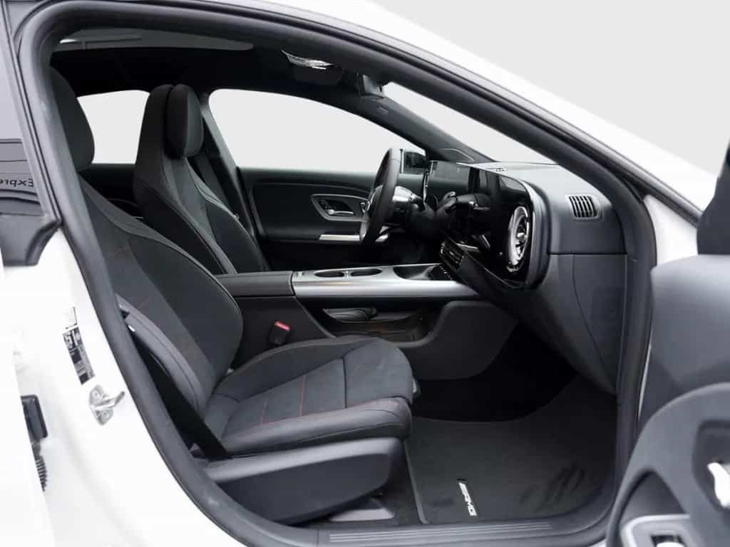 Mercedes-Benz CLA 200 AMG Night Panorama Memory AHK Winter-P 05/2026-photo-8