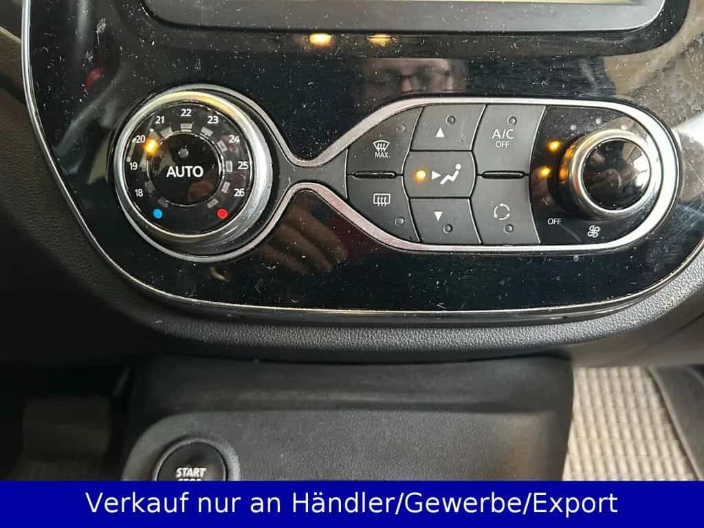 Renault Captur Intens Automatik AAC LED SHZ Navi PDC 11/2017-photo-12