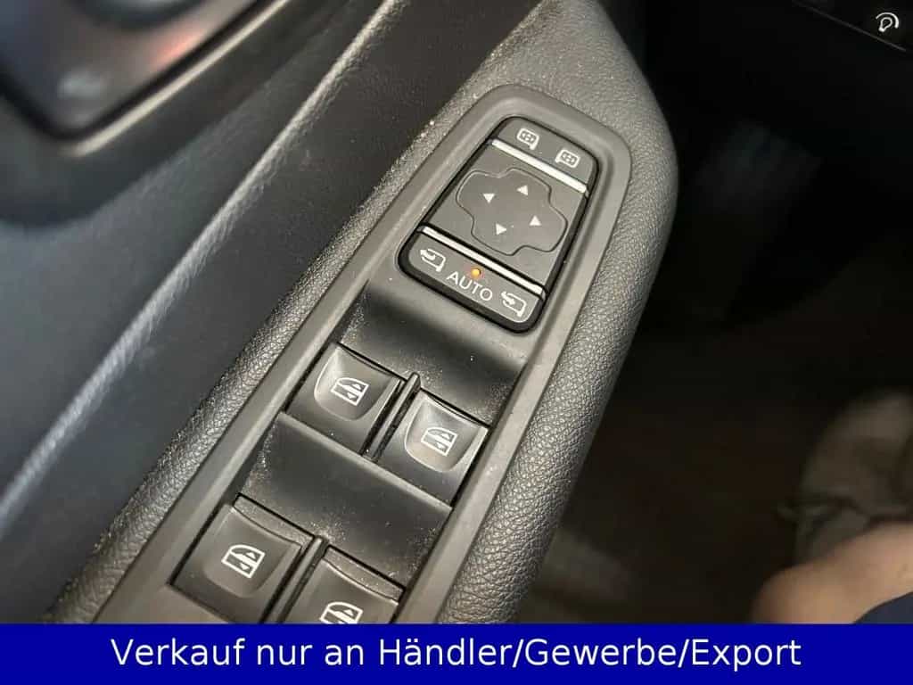 Renault Captur Intens Automatik AAC LED SHZ Navi PDC 11/2017-photo-15