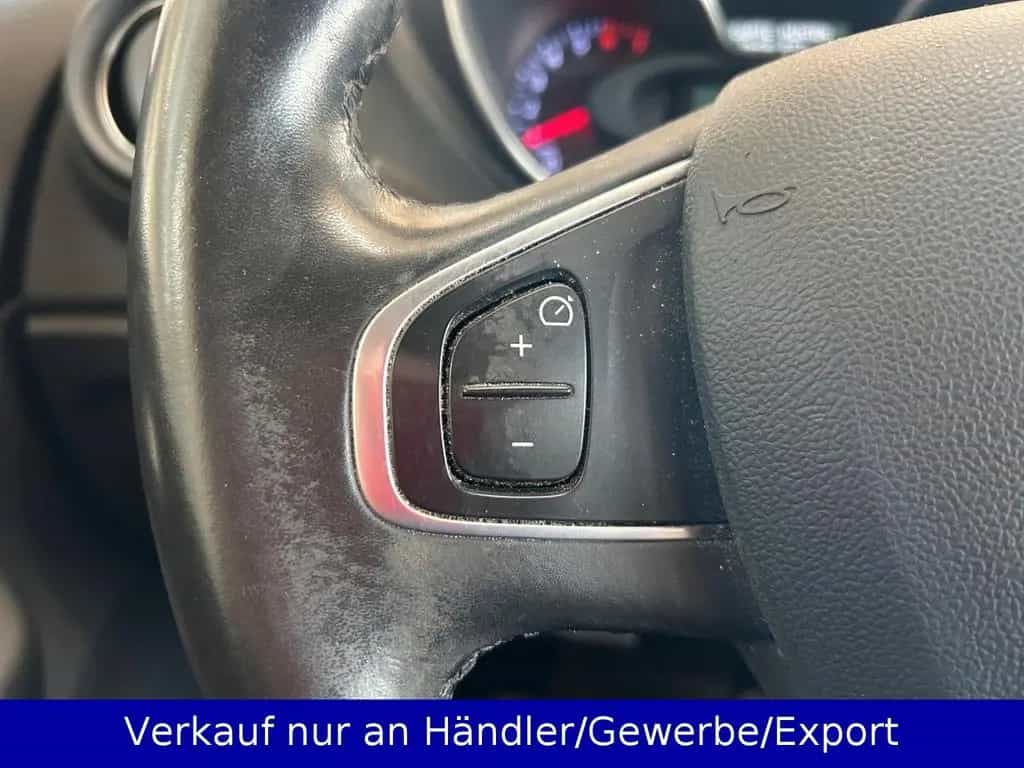 Renault Captur Intens Automatik AAC LED SHZ Navi PDC 11/2017-photo-16