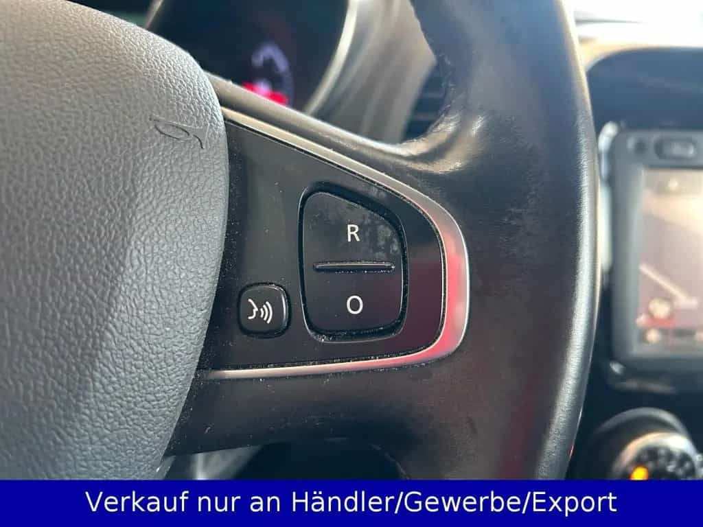 Renault Captur Intens Automatik AAC LED SHZ Navi PDC 11/2017-photo-17