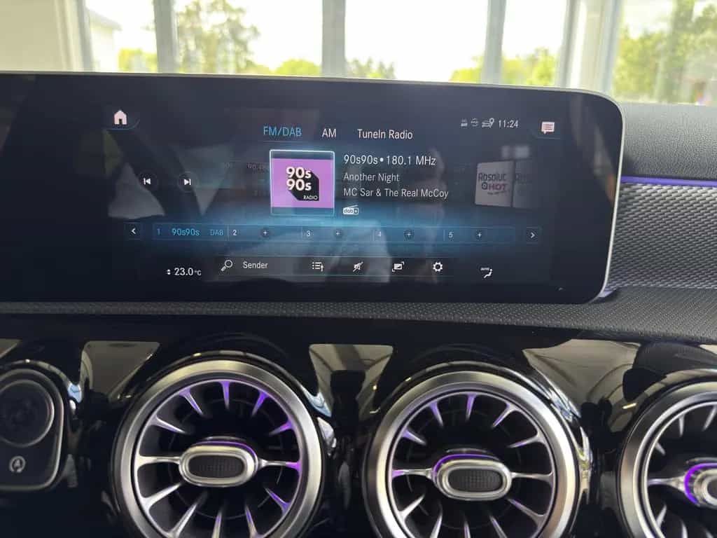 Mercedes-Benz A 200 Progressive LED*RFK*NIGHTPAKET*AMBIENTE 06/2018-photo-13