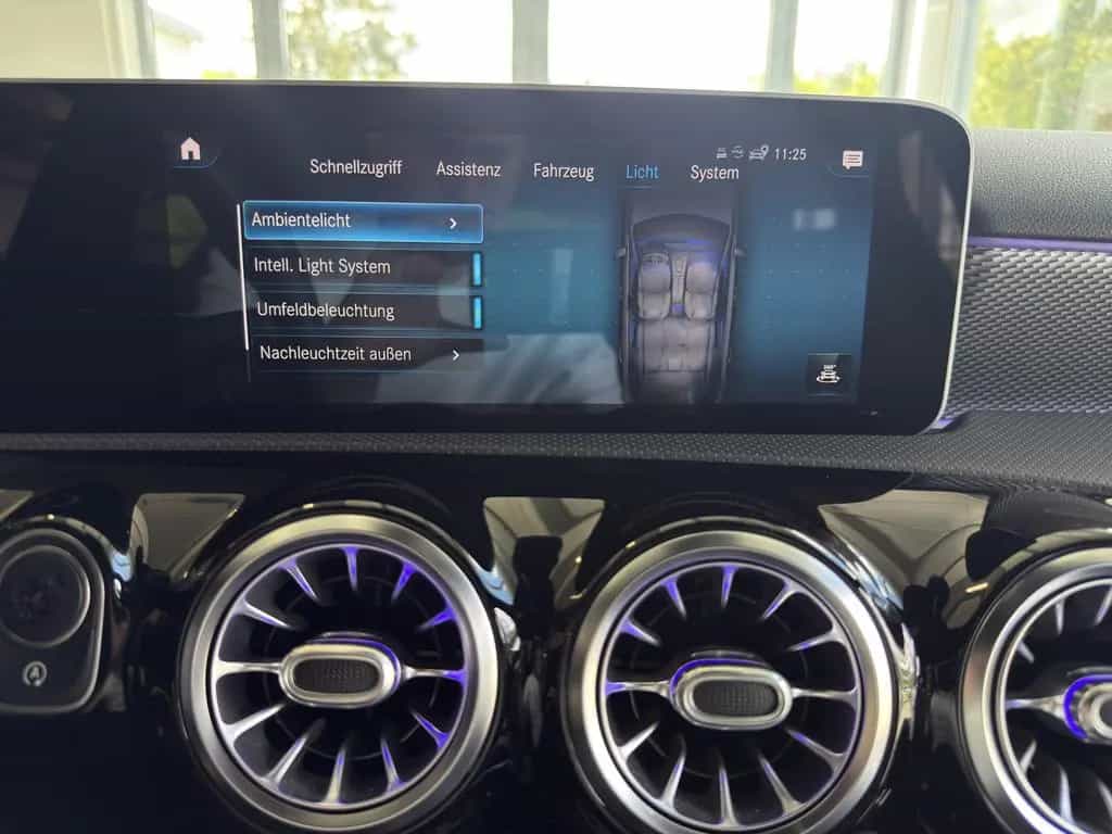 Mercedes-Benz A 200 Progressive LED*RFK*NIGHTPAKET*AMBIENTE 06/2018-photo-14