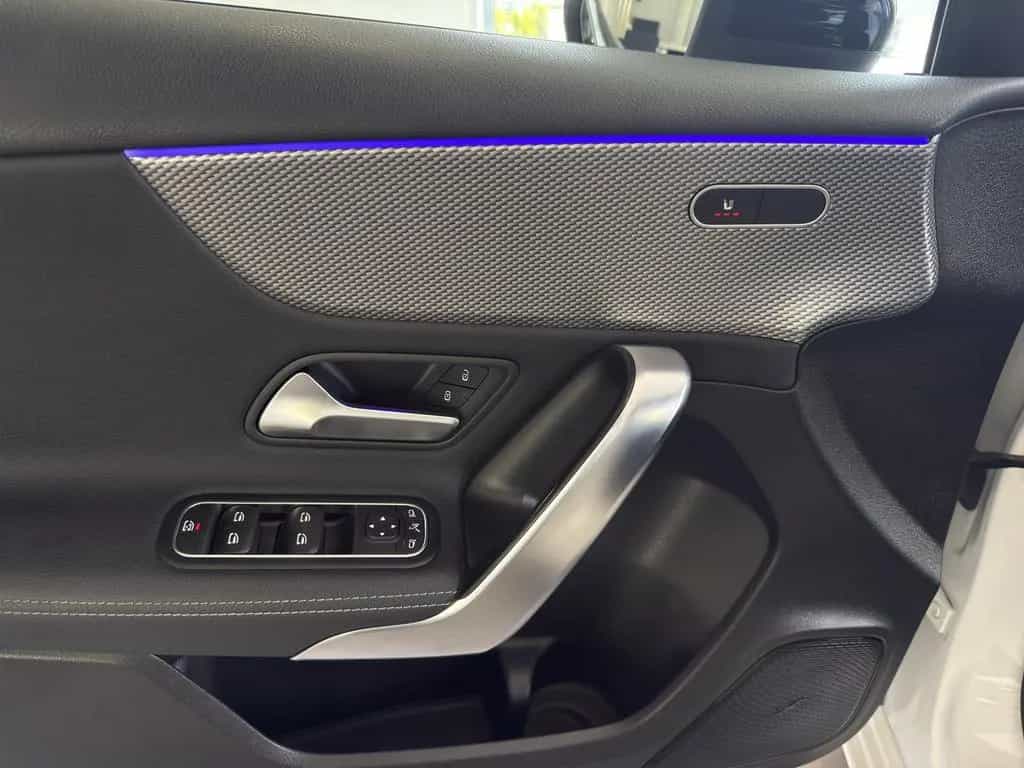 Mercedes-Benz A 200 Progressive LED*RFK*NIGHTPAKET*AMBIENTE 06/2018-photo-24