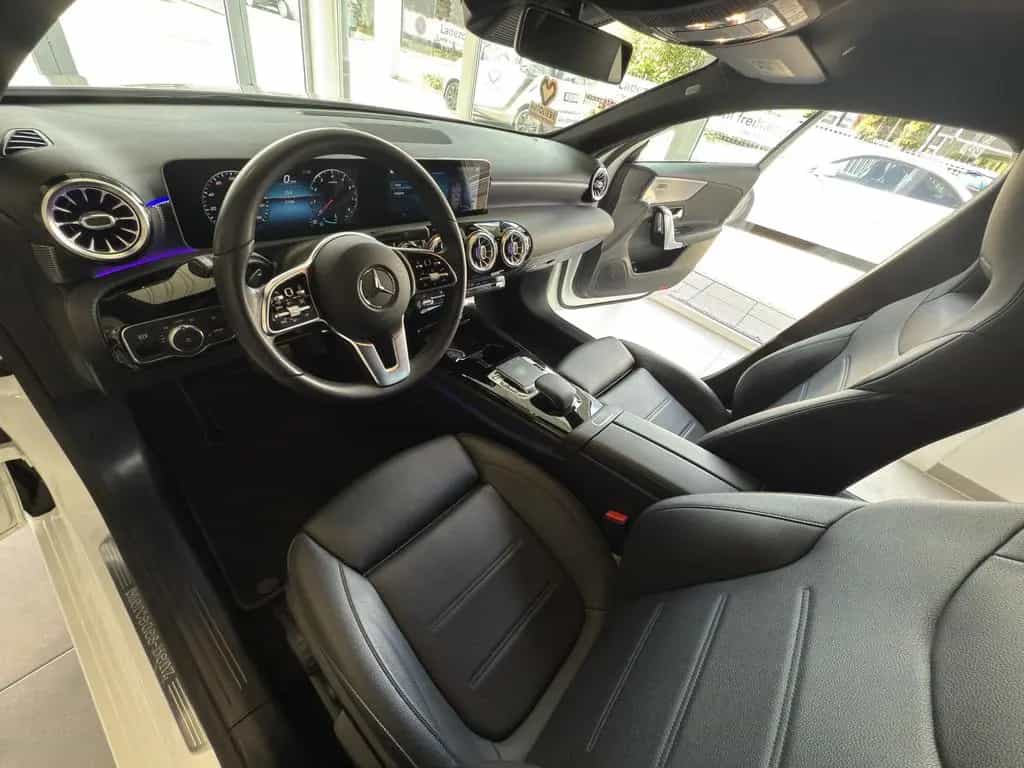 Mercedes-Benz A 200 Progressive LED*RFK*NIGHTPAKET*AMBIENTE 06/2018-photo-8