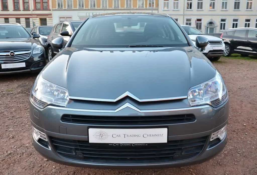 Citroën C5 Lim. Style 1.8 Klimaautomatik Tüv neu 09/2010-photo-1