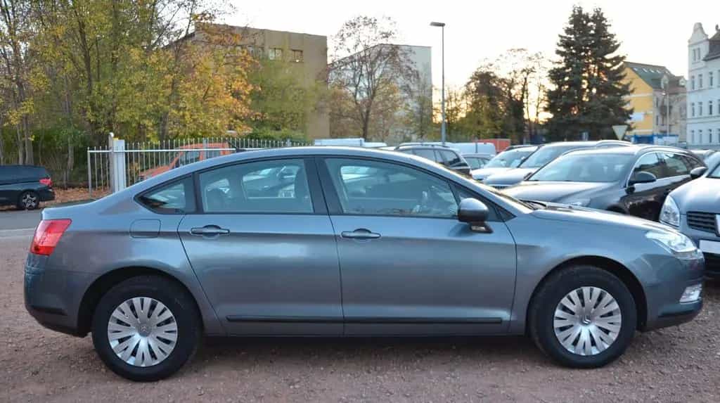Citroën C5 Lim. Style 1.8 Klimaautomatik Tüv neu 09/2010-photo-3
