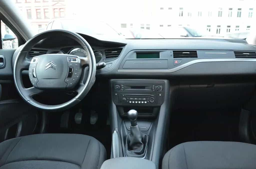Citroën C5 Lim. Style 1.8 Klimaautomatik Tüv neu 09/2010-photo-9