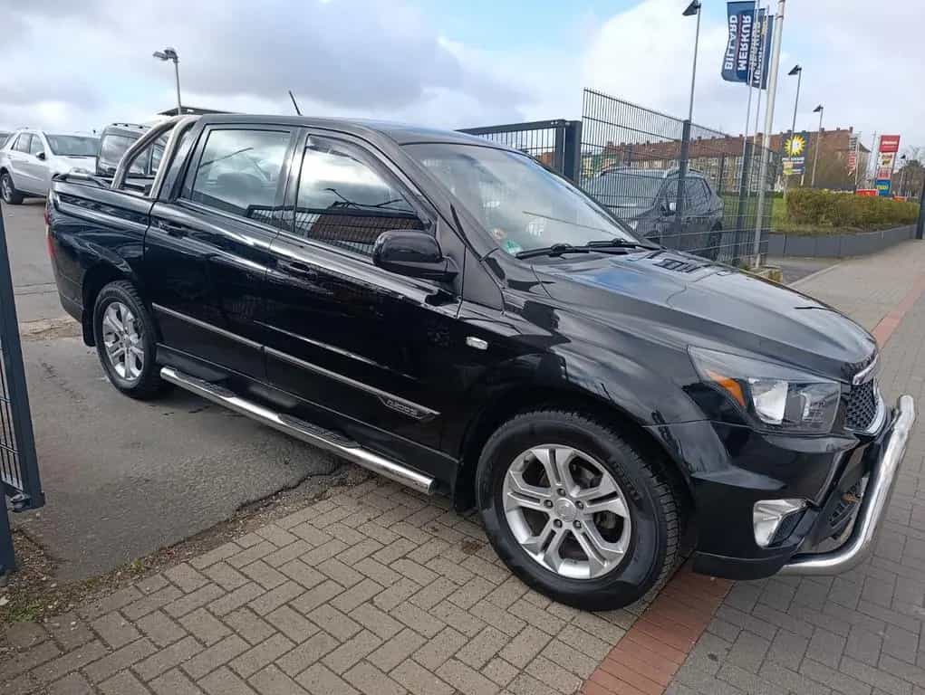 Ssangyong Actyon Sports Quatrz 4WD*TÜV NEU*AHK2300KG* 11/2015-photo-10