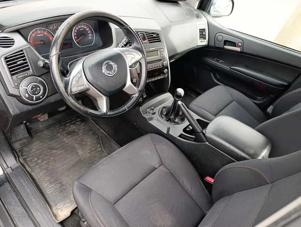 Ssangyong Actyon Sports Quatrz 4WD*TÜV NEU*AHK2300KG* 11/2015-photo-15