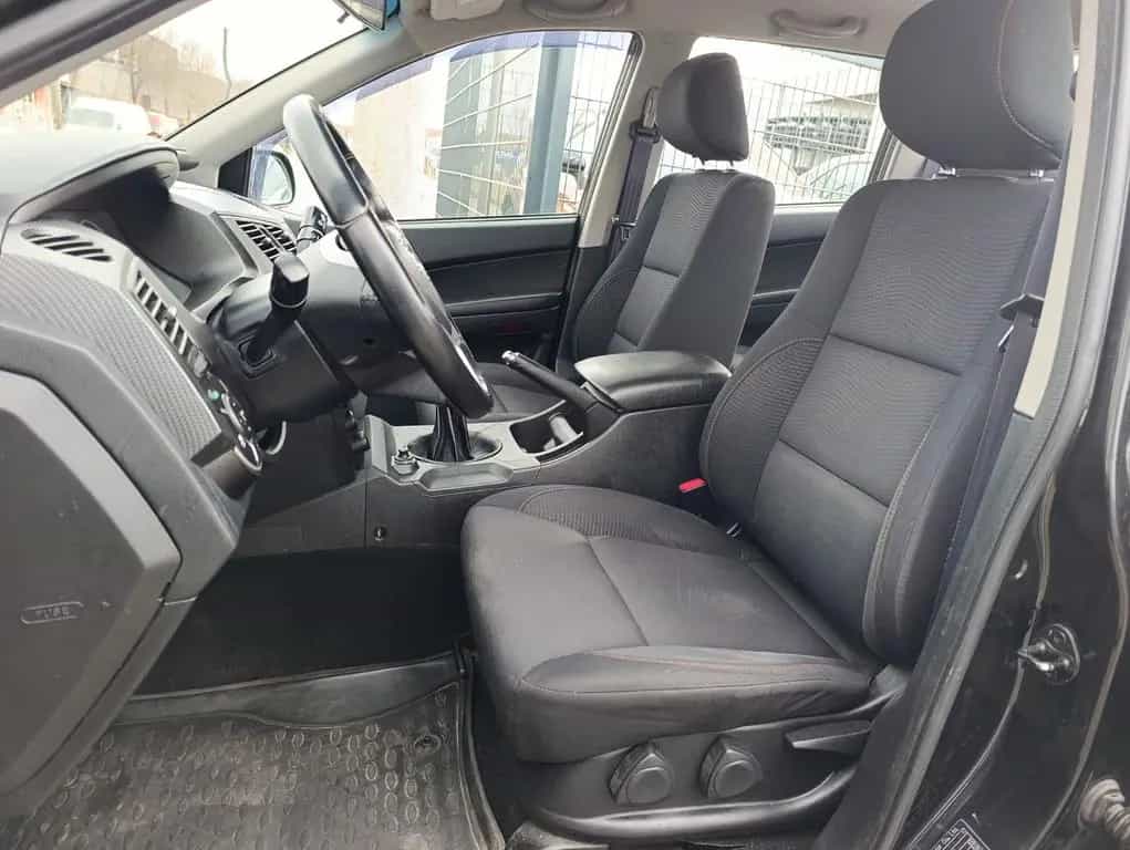 Ssangyong Actyon Sports Quatrz 4WD*TÜV NEU*AHK2300KG* 11/2015-photo-16