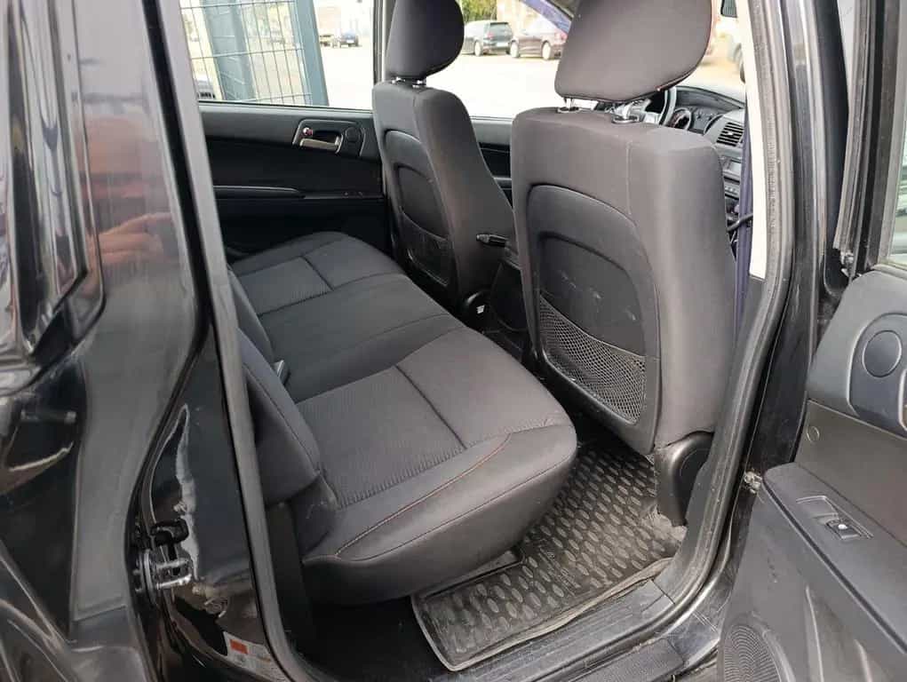 Ssangyong Actyon Sports Quatrz 4WD*TÜV NEU*AHK2300KG* 11/2015-photo-22