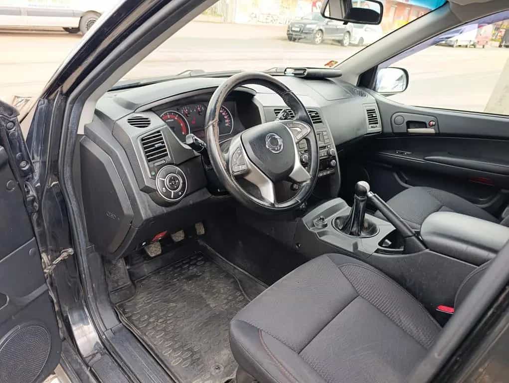 Ssangyong Actyon Sports Quatrz 4WD*TÜV NEU*AHK2300KG* 11/2015-photo-23