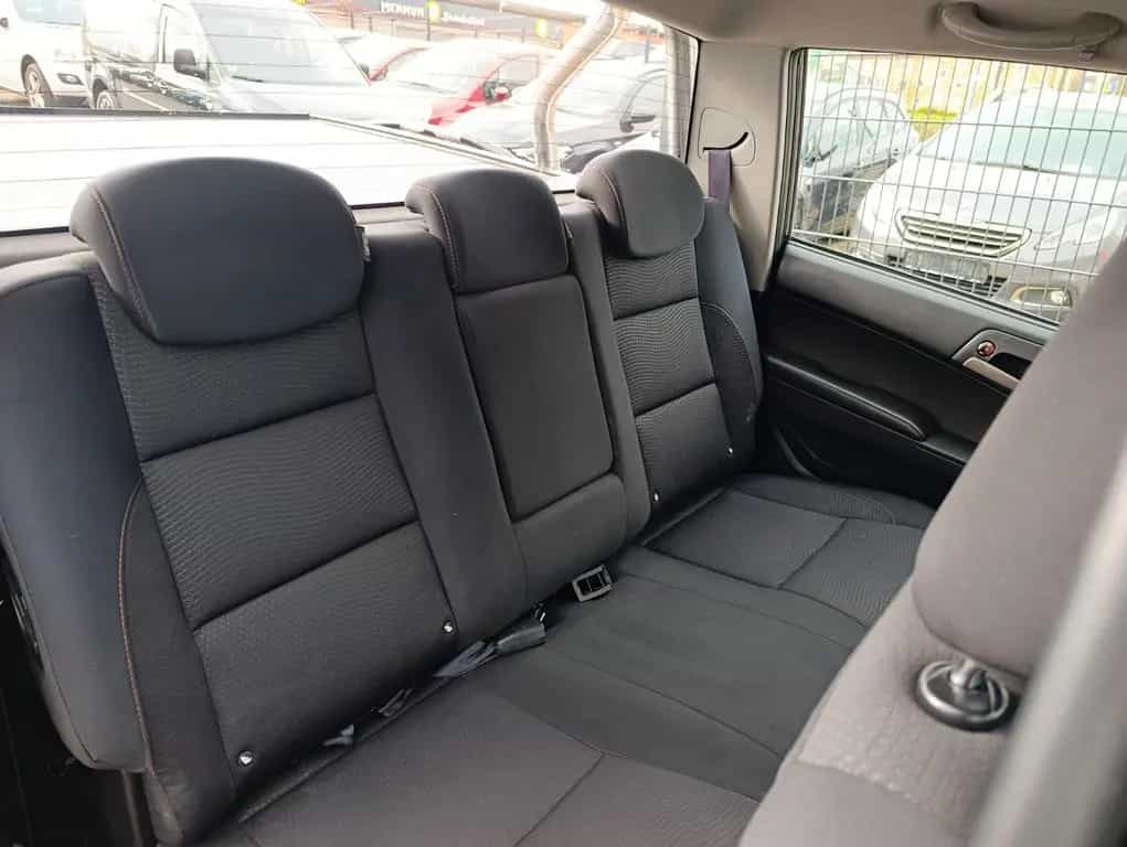 Ssangyong Actyon Sports Quatrz 4WD*TÜV NEU*AHK2300KG* 11/2015-photo-24