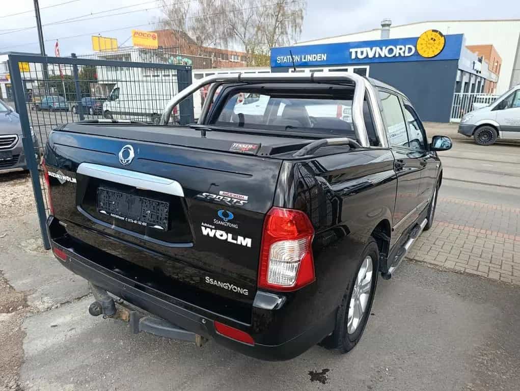 Ssangyong Actyon Sports Quatrz 4WD*TÜV NEU*AHK2300KG* 11/2015-photo-8