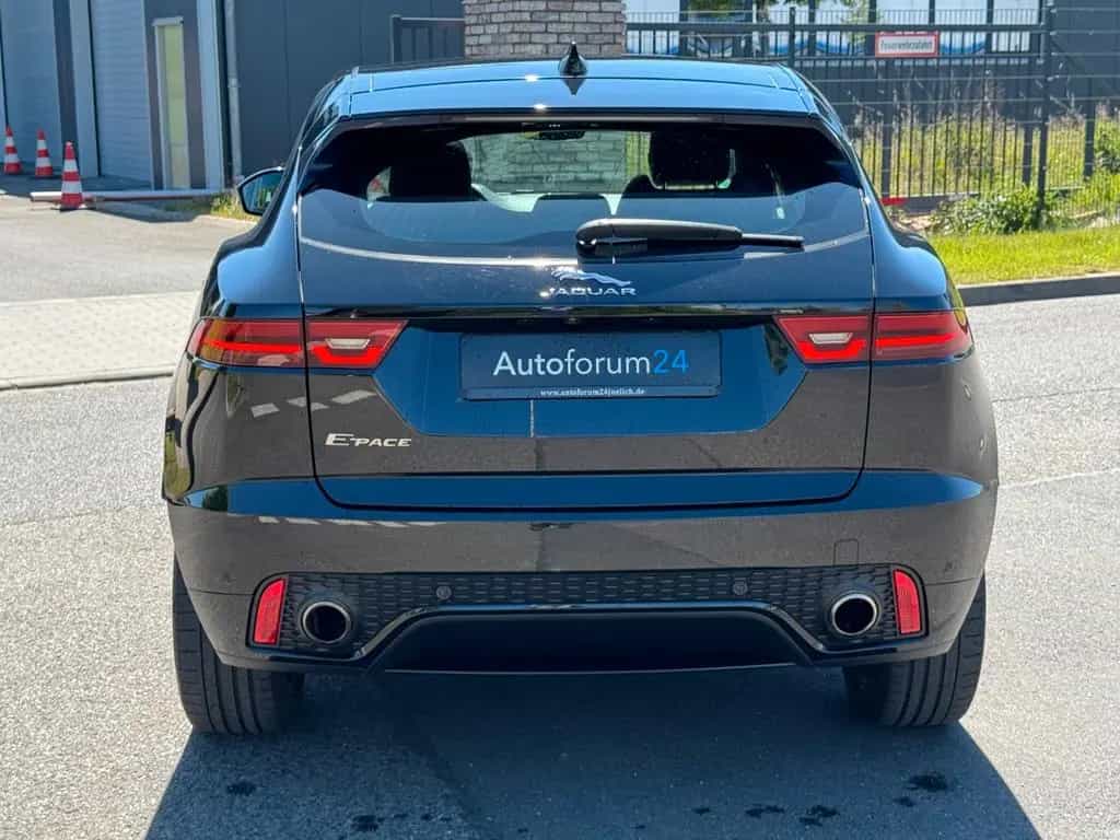 Jaguar E-Pace First Edition AWD*Autom.*Pano*Navi*ACC* 01/2018-photo-3
