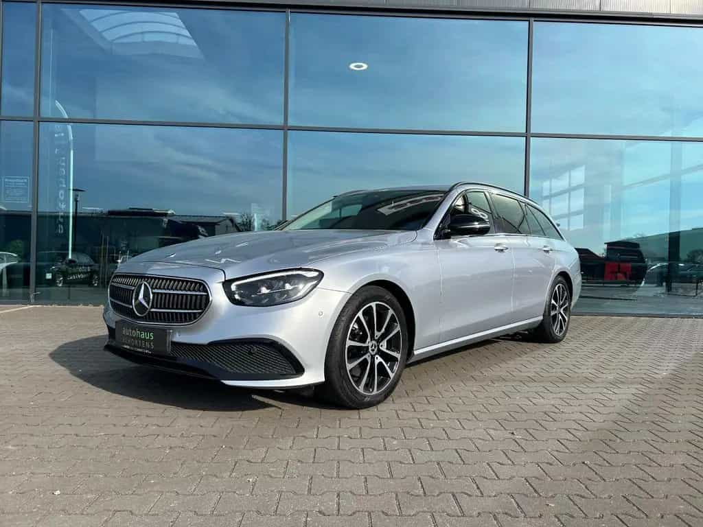 Mercedes-Benz E-Class d T Avantgarde Autom. Night Widescreen MBUX 05/2022-photo-31