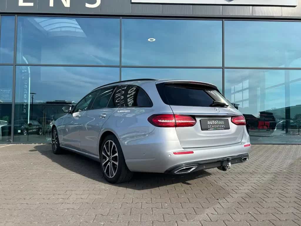 Mercedes-Benz E-Class d T Avantgarde Autom. Night Widescreen MBUX 05/2022-photo-33