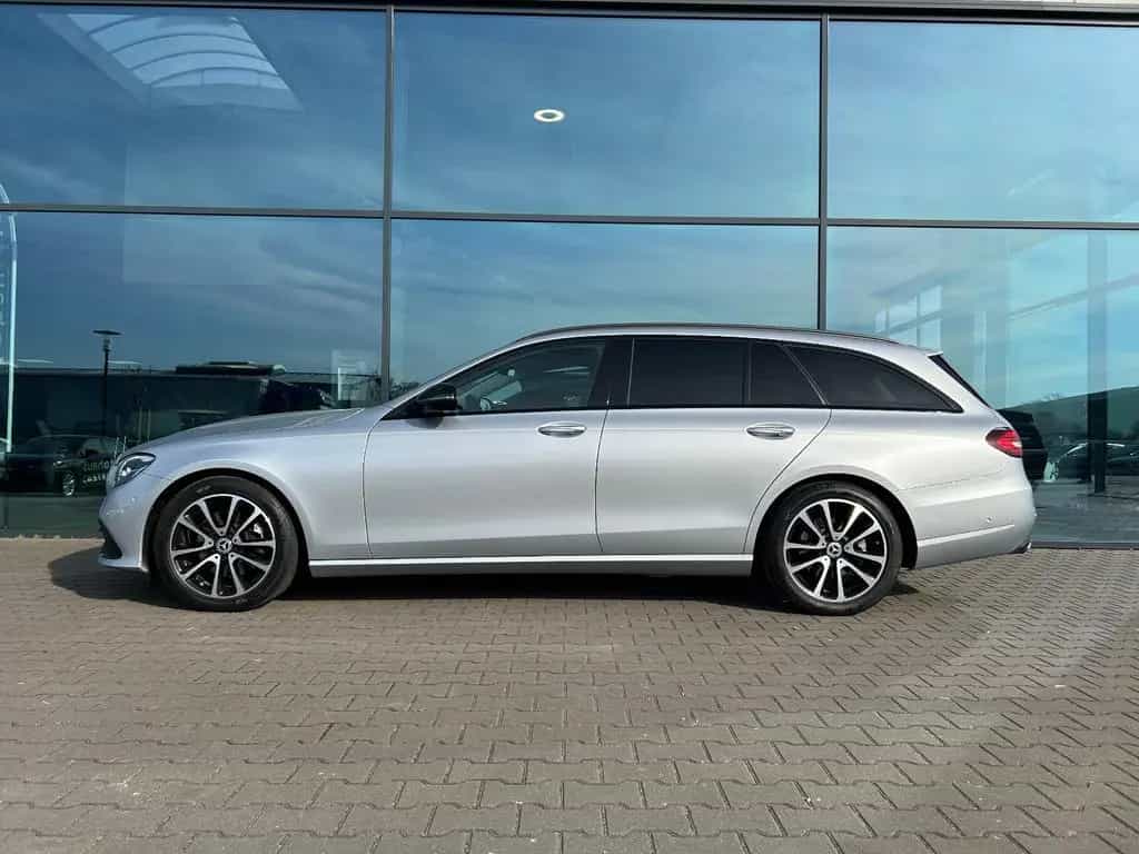 Mercedes-Benz E-Class d T Avantgarde Autom. Night Widescreen MBUX 05/2022-photo-34