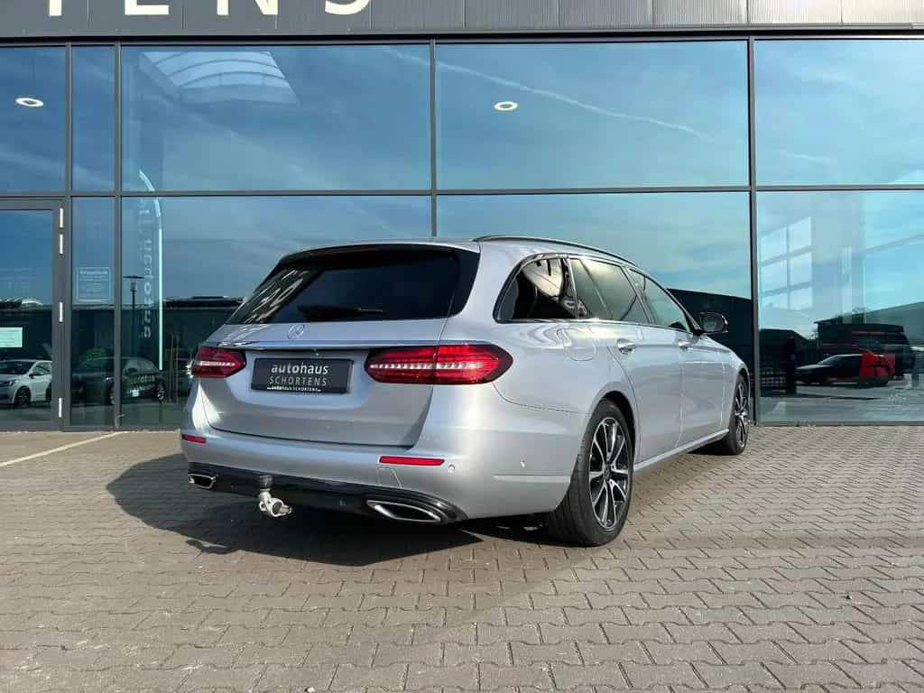 Mercedes-Benz E-Class d T Avantgarde Autom. Night Widescreen MBUX 05/2022-photo-38