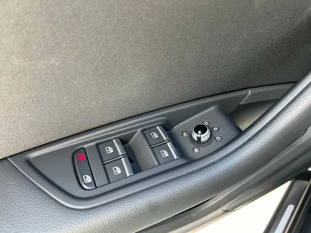 Audi A4 Avant 40 TDI Stronic quattro LED ACC Navi 01/2021-photo-17