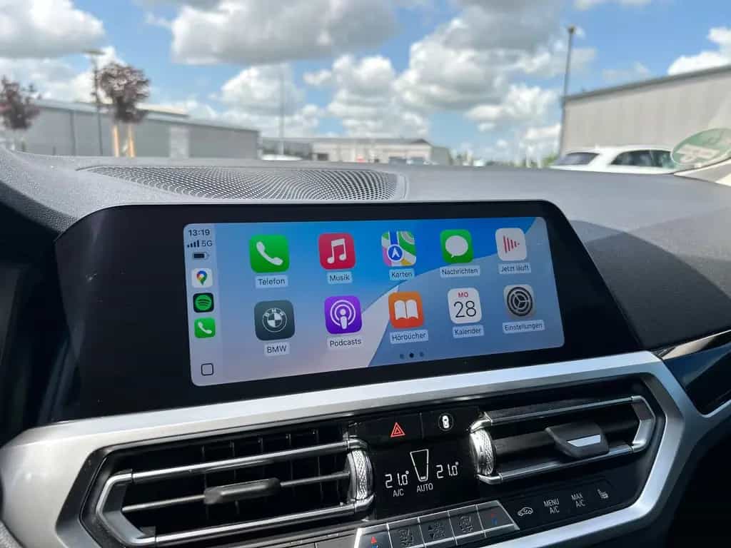 BMW 3 Series d SportLine Autom. LED AHK Navi HUD Pano 17" 09/2020-photo-14