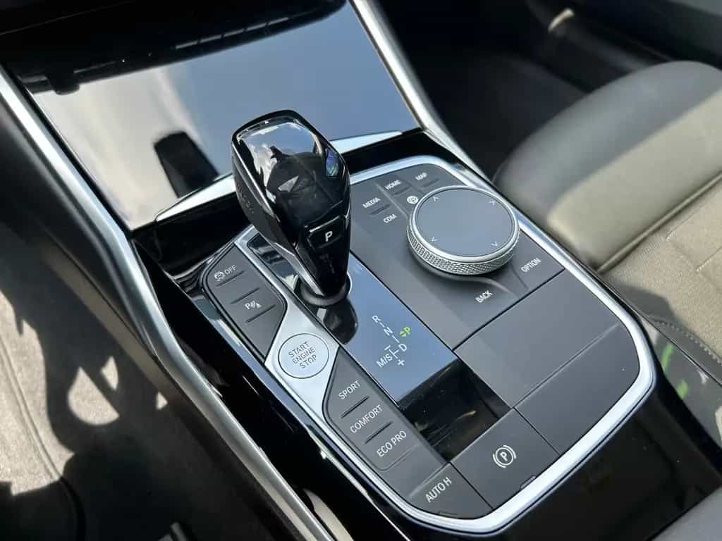 BMW 3 Series d SportLine Autom. LED AHK Navi HUD Pano 17" 09/2020-photo-16