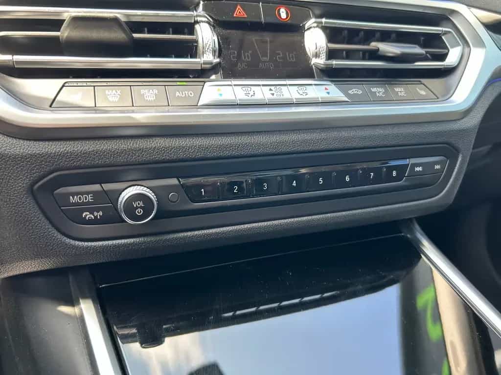BMW 3 Series d SportLine Autom. LED AHK Navi HUD Pano 17" 09/2020-photo-29