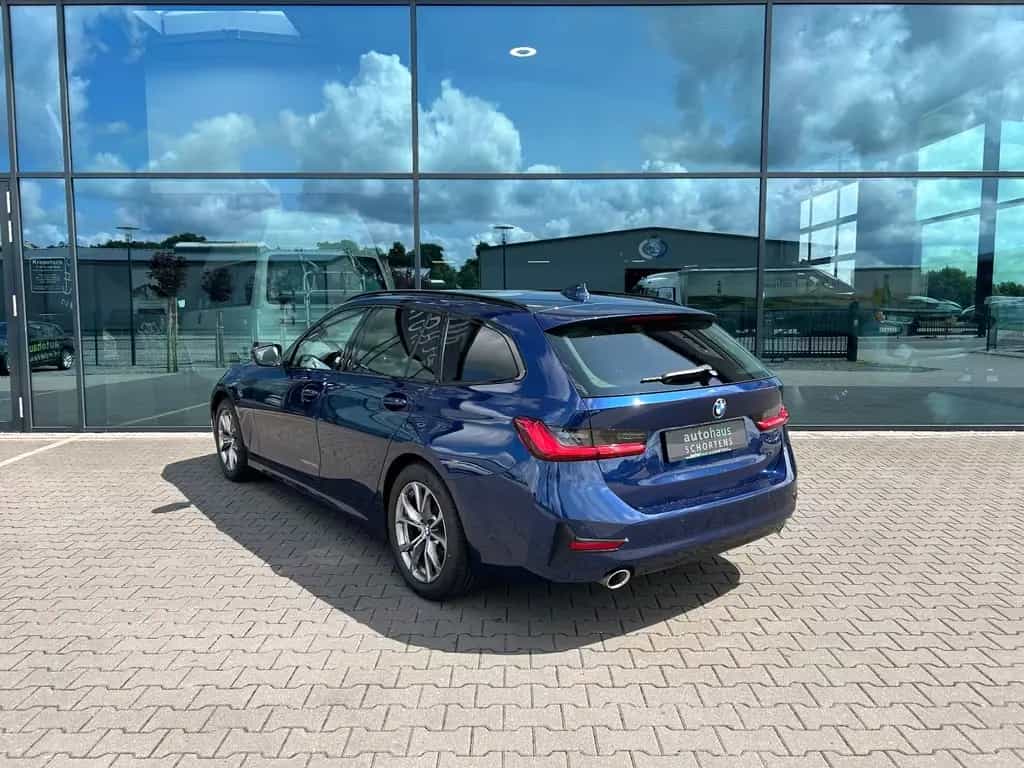 BMW 3 Series d SportLine Autom. LED AHK Navi HUD Pano 17" 09/2020-photo-3