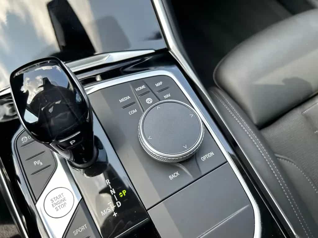 BMW 3 Series d SportLine Autom. LED AHK Navi HUD Pano 17" 09/2020-photo-30