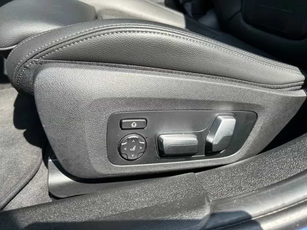 BMW 3 Series d SportLine Autom. LED AHK Navi HUD Pano 17" 09/2020-photo-31