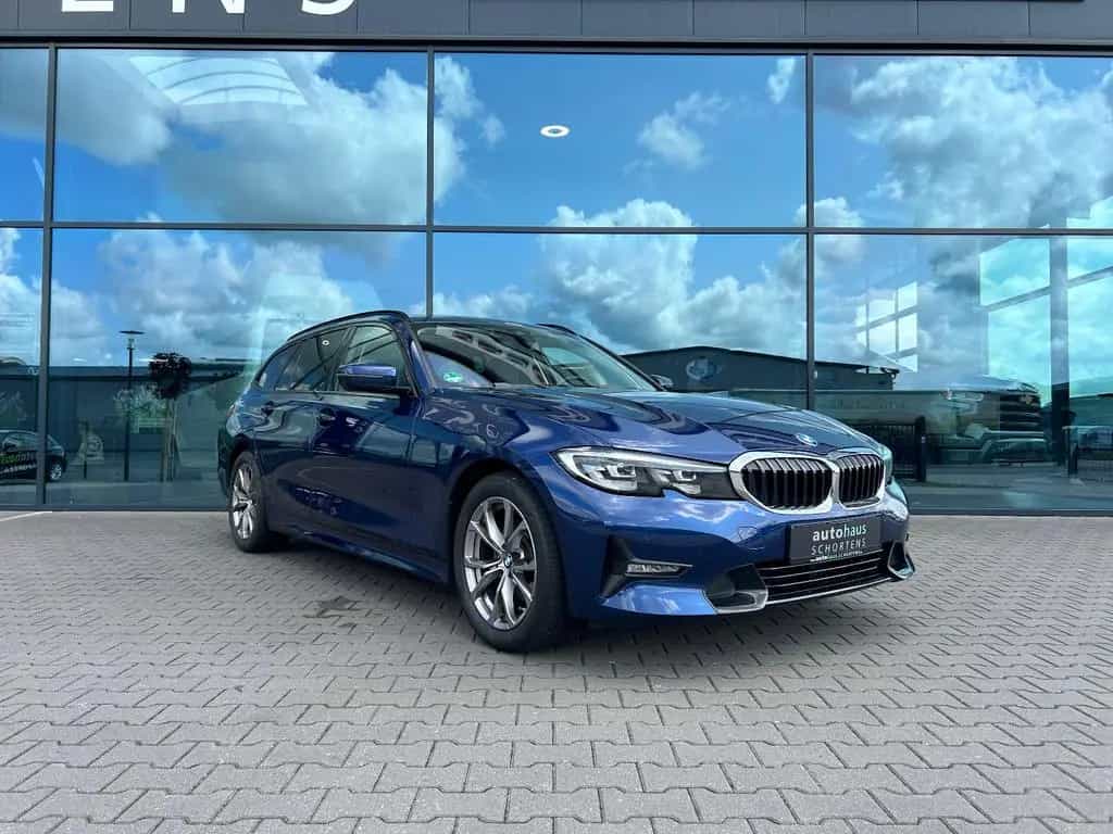 BMW 3 Series d SportLine Autom. LED AHK Navi HUD Pano 17" 09/2020-photo-36