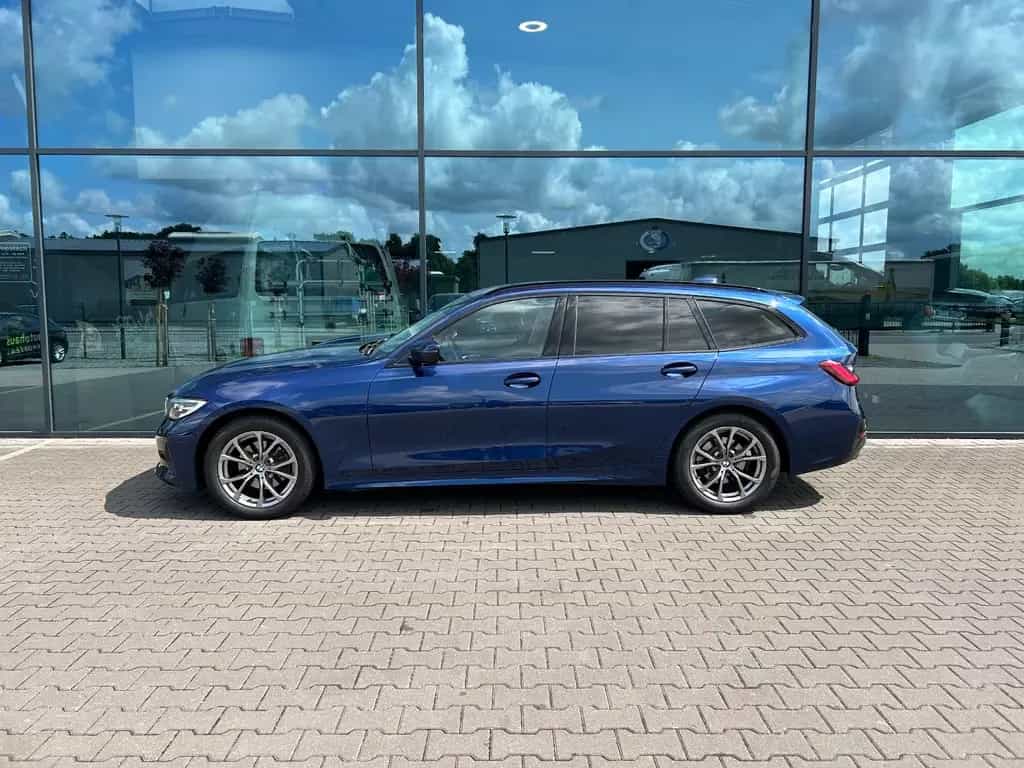 BMW 3 Series d SportLine Autom. LED AHK Navi HUD Pano 17" 09/2020-photo-5
