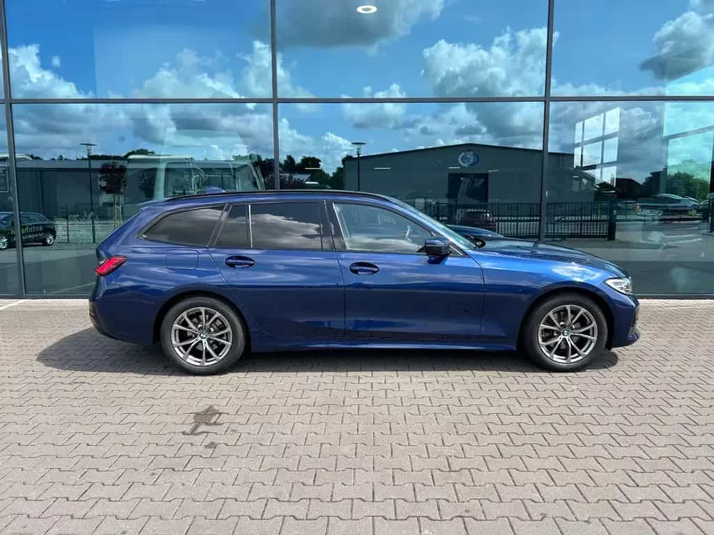 BMW 3 Series d SportLine Autom. LED AHK Navi HUD Pano 17" 09/2020-photo-6