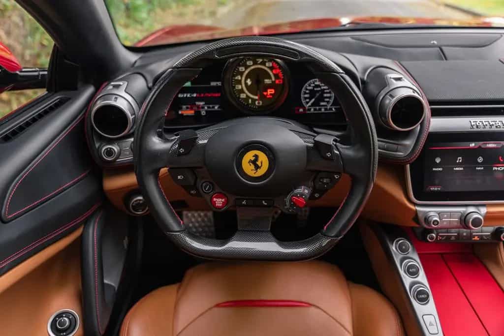 Ferrari GTC4Lusso 6.3 V12 DCT 01/2018-photo-14