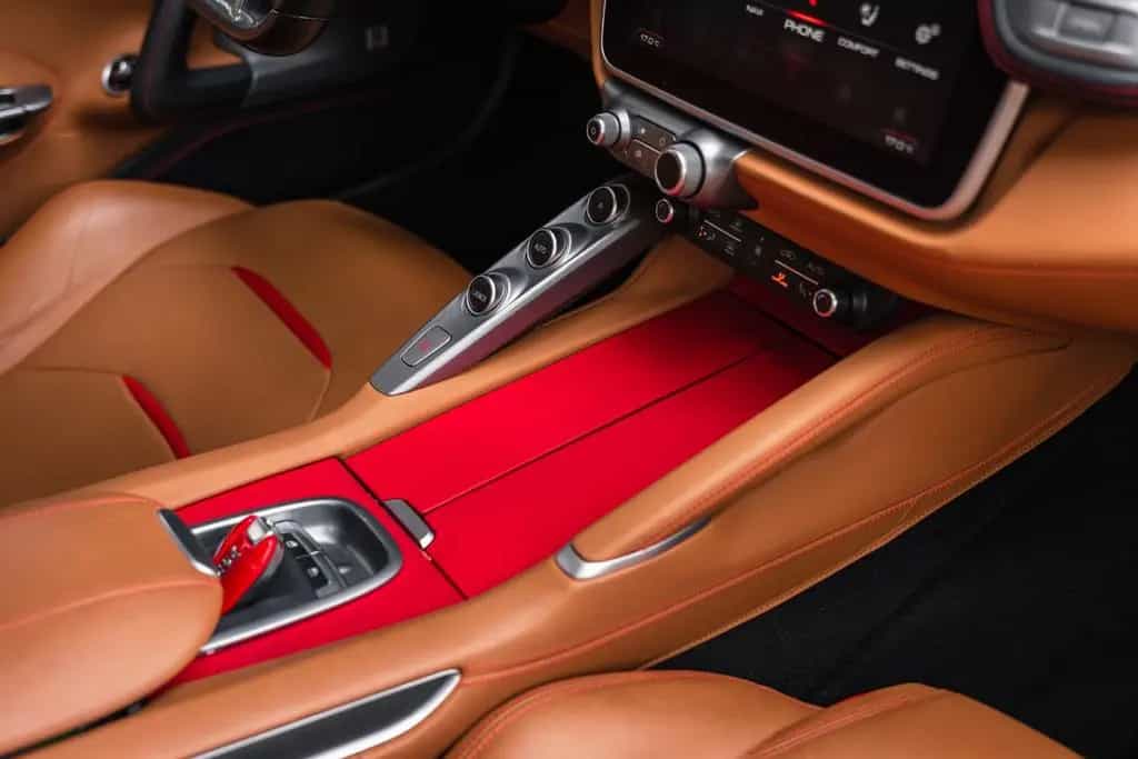 Ferrari GTC4Lusso 6.3 V12 DCT 01/2018-photo-17