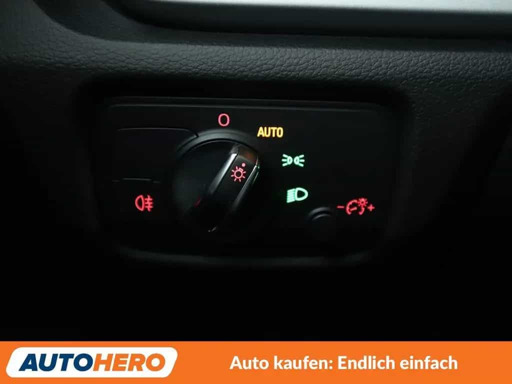 Audi A3 1.4 TFSI Attraction Aut.*XENON*PDC*SHZ* 04/2015-photo-25