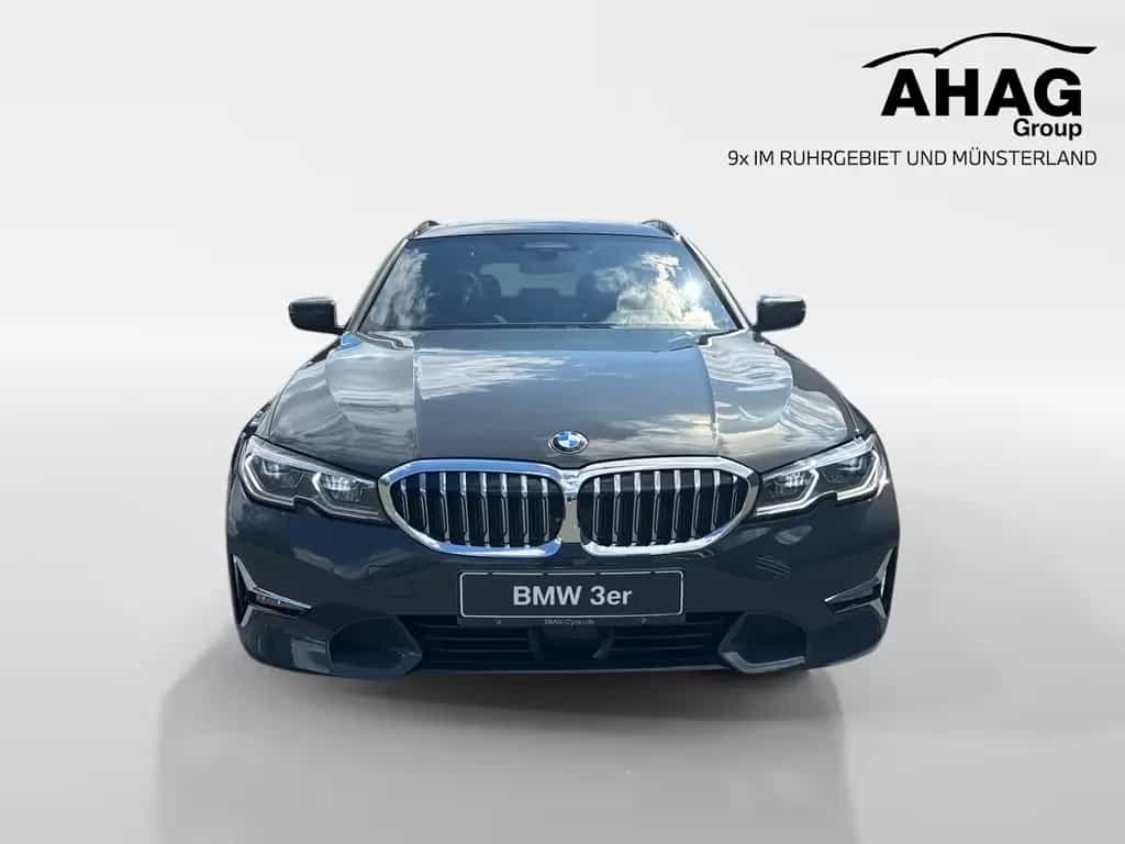 BMW 330 i 06/2021-photo-1